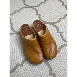 Olof Daughters Wooden Leather Clogs by Ulla made in Finland, size 38/ US 7.5
